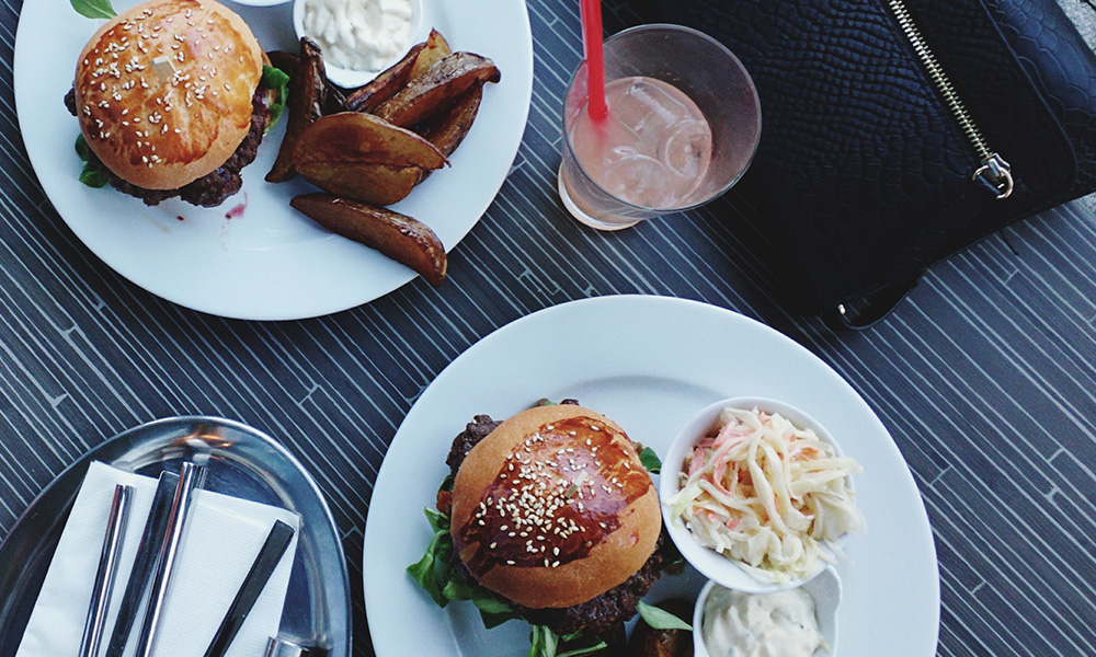 Burgers in Cafes