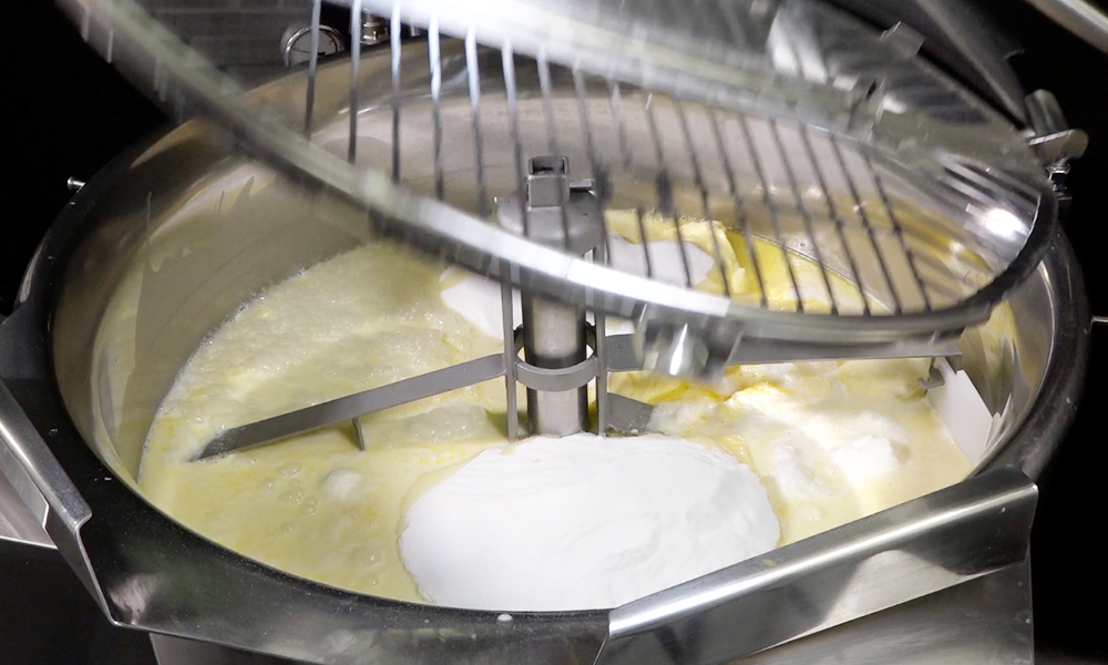 Lush Dessert Lemond Curd in Metos Viking Kettle